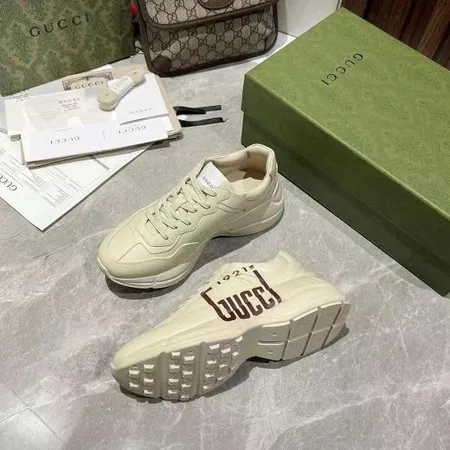 グッチ スニーカー