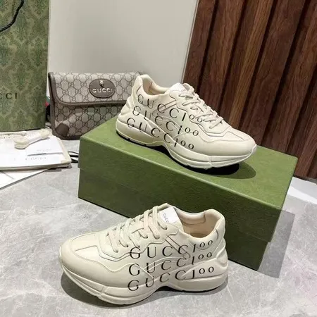 グッチ スニーカー