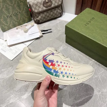 グッチ スニーカー