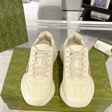 グッチ スニーカー