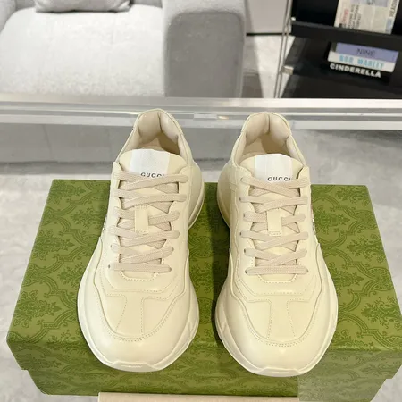 グッチ スニーカー