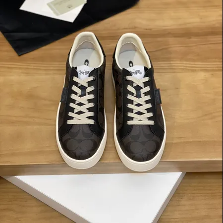 コーチ カジュアルシューズ