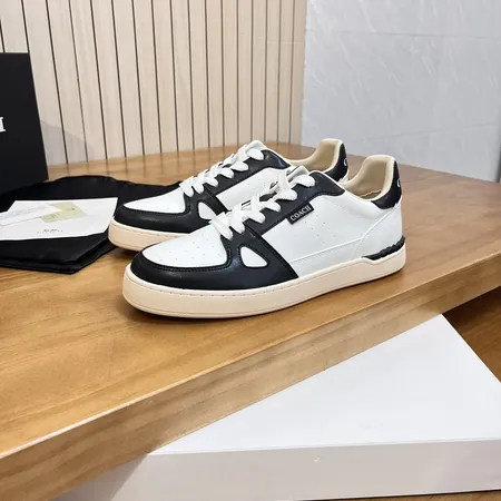 コーチ カジュアルシューズ