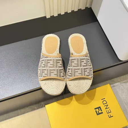 フェンディ スリッパ