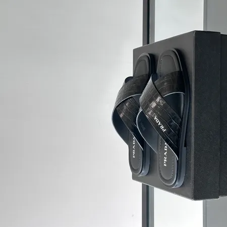 プラダ スリッパ