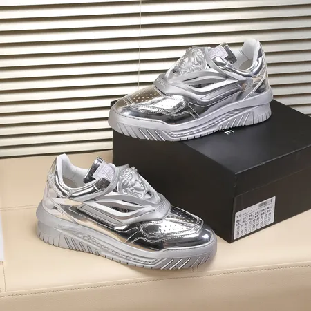 ヴェルサーチ カジュアルシューズ