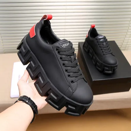 ヴェルサーチ カジュアルシューズ