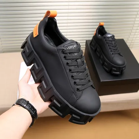 ヴェルサーチ カジュアルシューズ