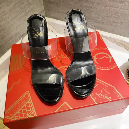 クリスチャン・ルブタン サンダル