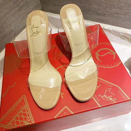 クリスチャン・ルブタン サンダル