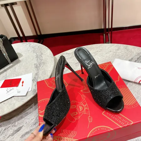 クリスチャン・ルブタン サンダル