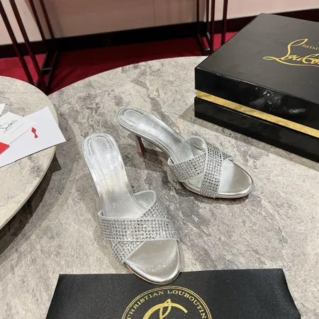 クリスチャン・ルブタン サンダル