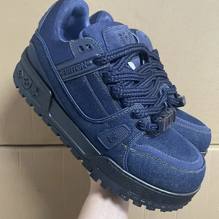 ルイヴィトン カジュアルシューズ