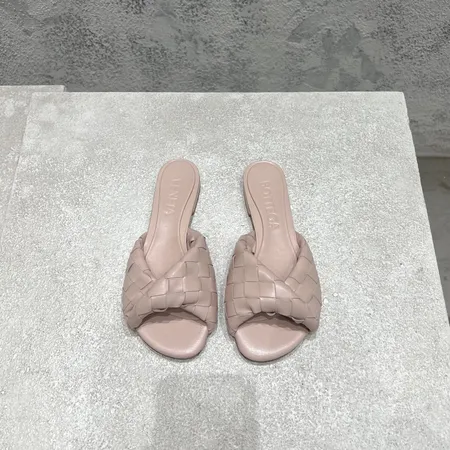 ボッテガ ヴェネタ スリッパ