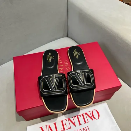 ヴァレンティノ スリッパ