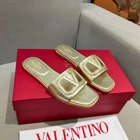 ヴァレンティノ スリッパ