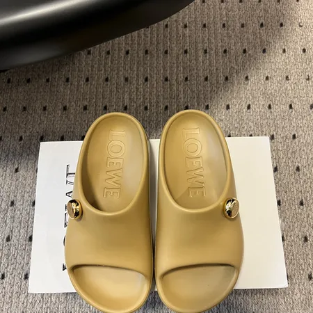 ロエベ スリッパ