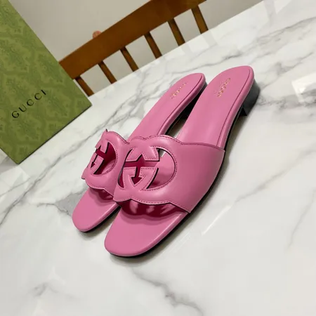 グッチ スリッパ