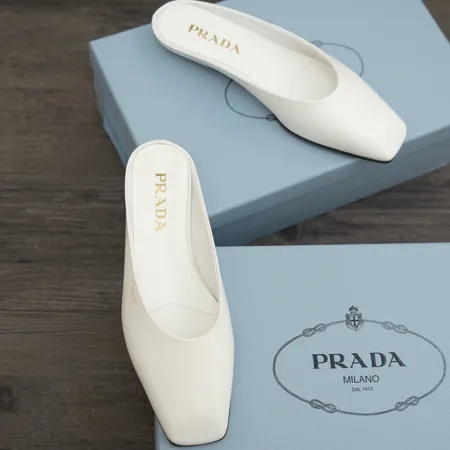 プラダ スリッパ