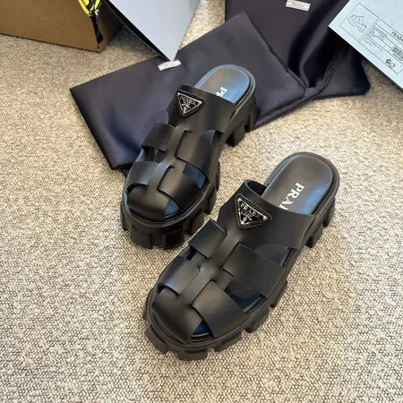 プラダ スリッパ
