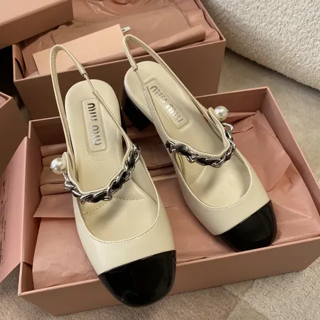 ミュウミュウ サンダル