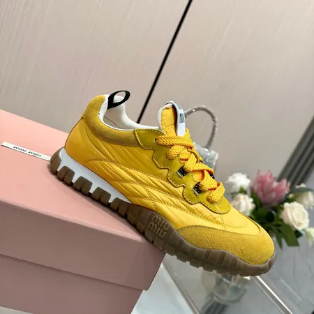 ミュウミュウ スニーカー