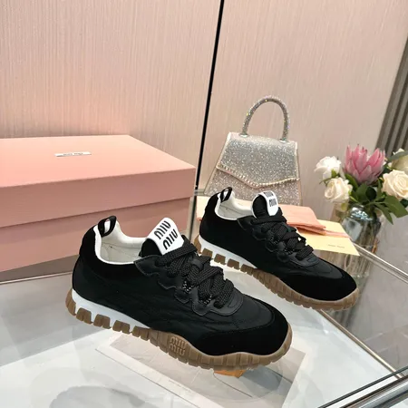 ミュウミュウ スニーカー