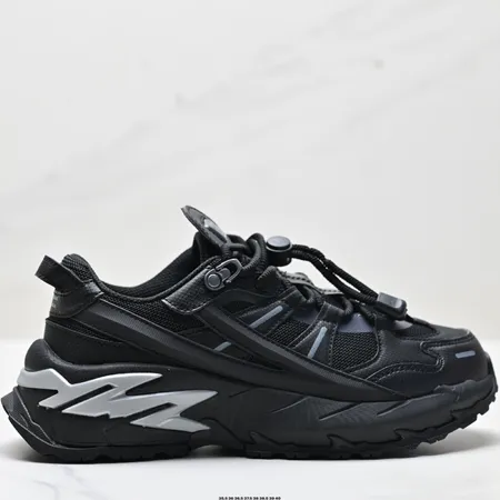 フィラ スニーカー