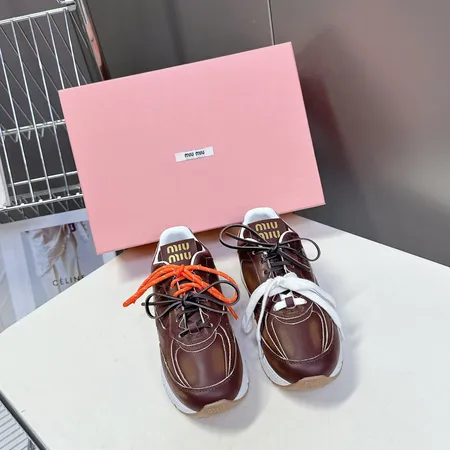 ミュウミュウ スニーカー