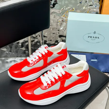 プラダ スニーカー