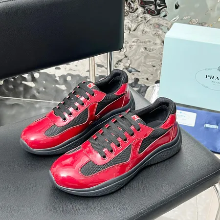 プラダ スニーカー
