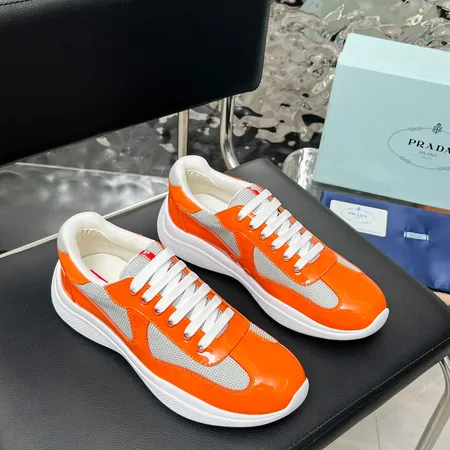 プラダ スニーカー