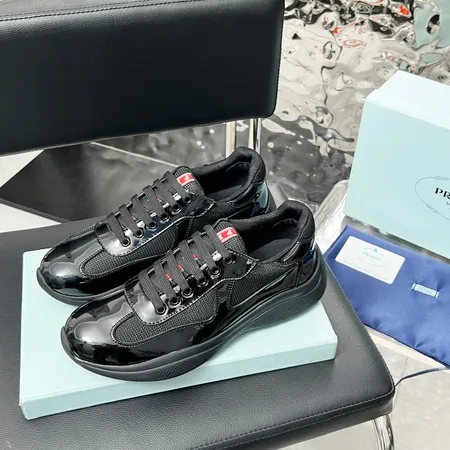 プラダ スニーカー
