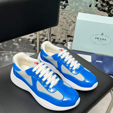 プラダ スニーカー