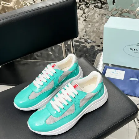 プラダ スニーカー