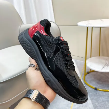 プラダ スニーカー