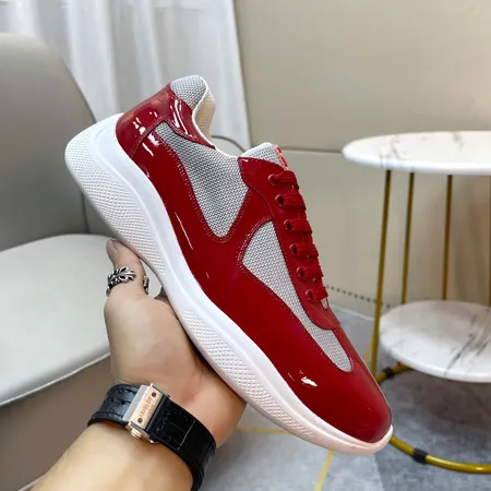 プラダ スニーカー