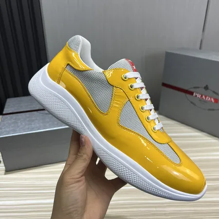 プラダ スニーカー