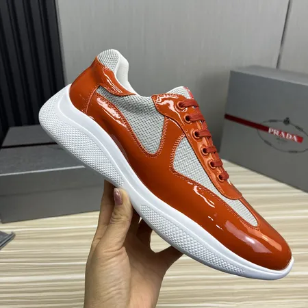 プラダ スニーカー