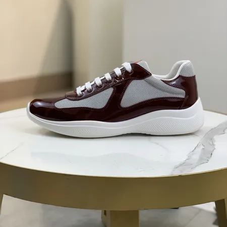 プラダ スニーカー