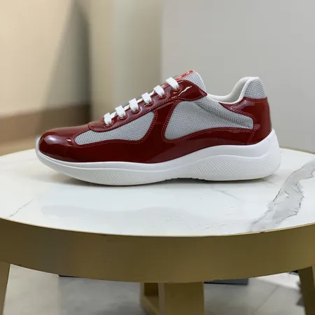 プラダ スニーカー