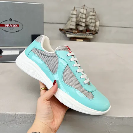 プラダ スニーカー