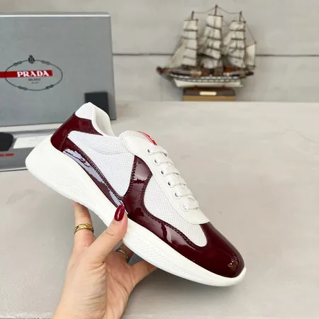 プラダ スニーカー