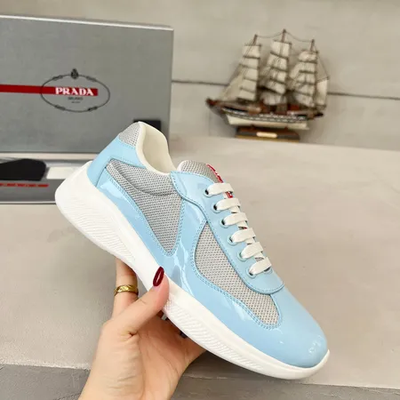プラダ スニーカー