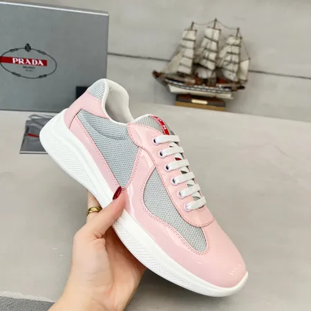 プラダ スニーカー