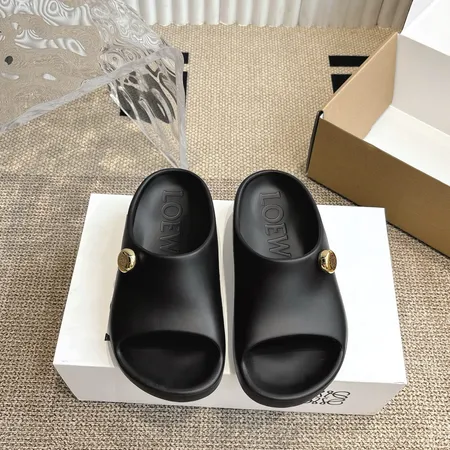 ロエベ スリッパ