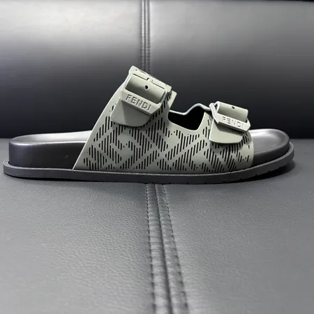 フェンディ スリッパ