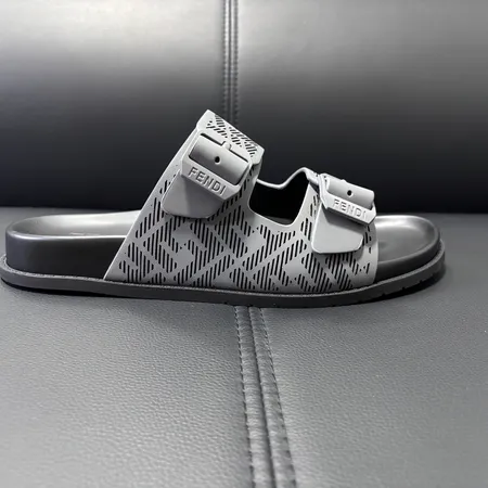 フェンディ スリッパ