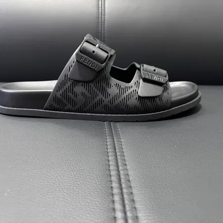 フェンディ スリッパ