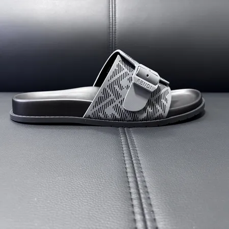 フェンディ スリッパ